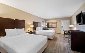 Best Western Cedar Inn